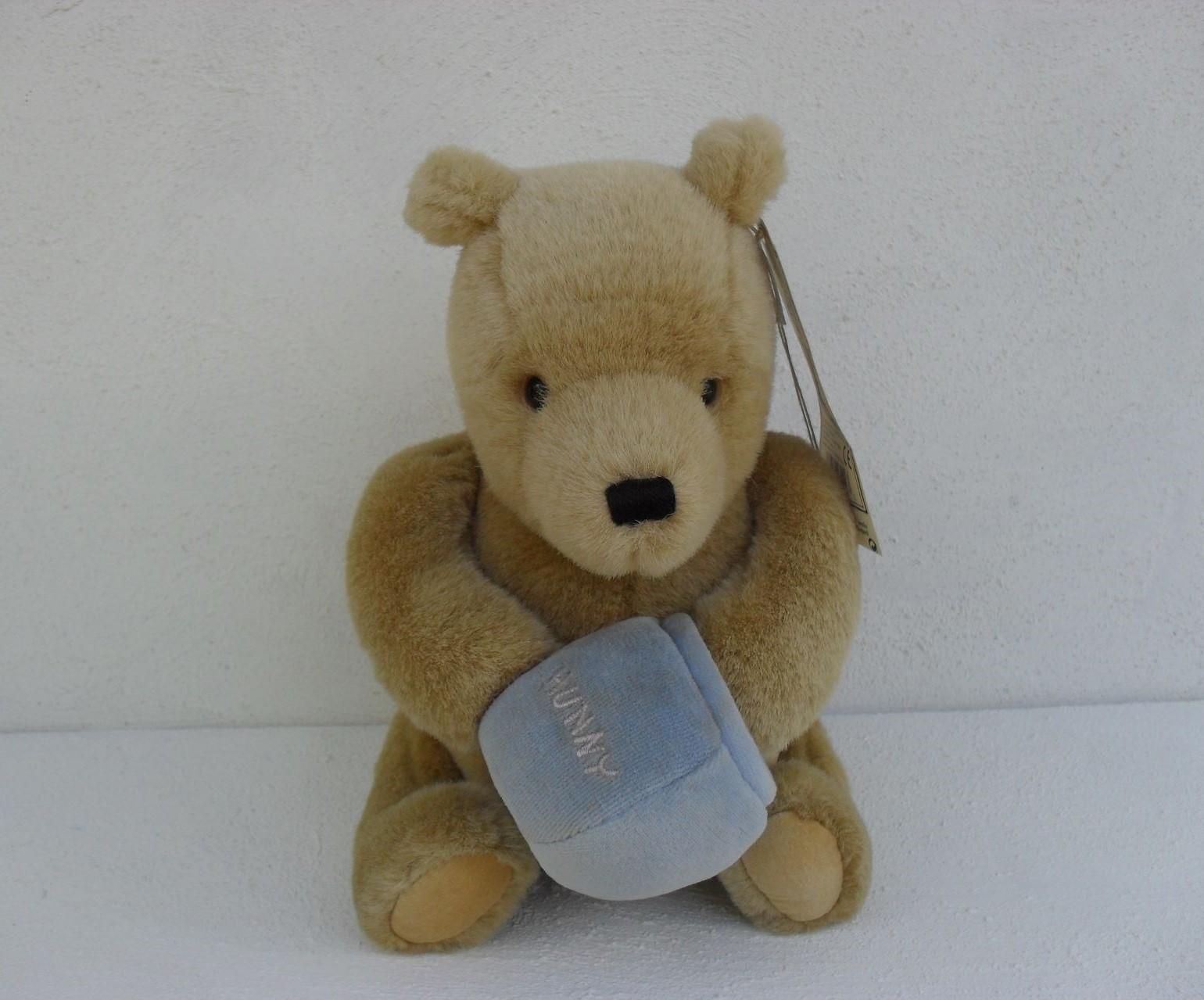 Gund  -   Classic Pooh with Honey Pot  (Musical)