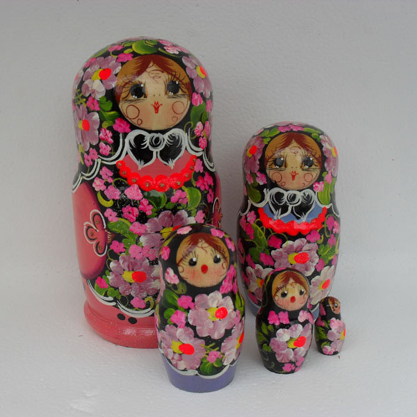 Mat008 - Matryoshka Dolls